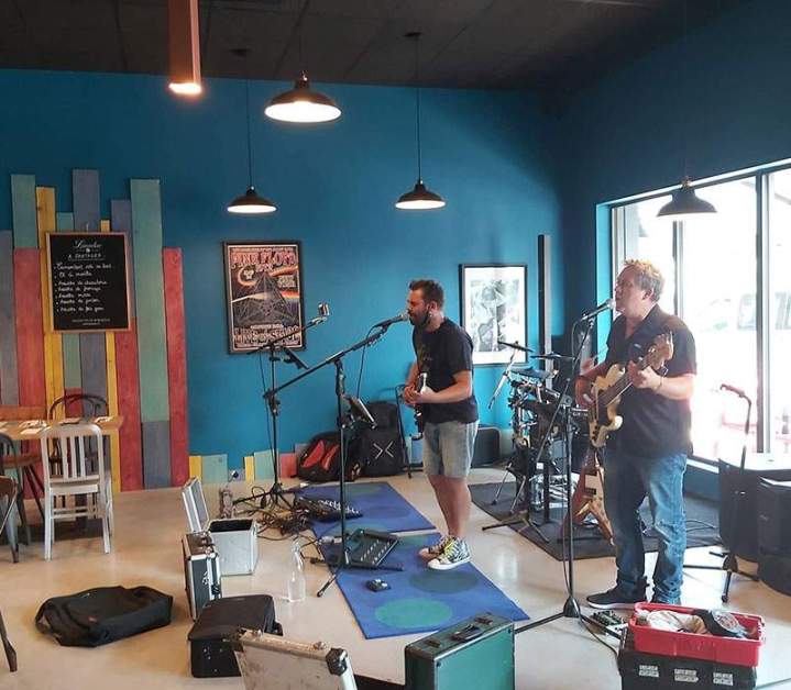 Pub avec retransmission de match, Pessac
